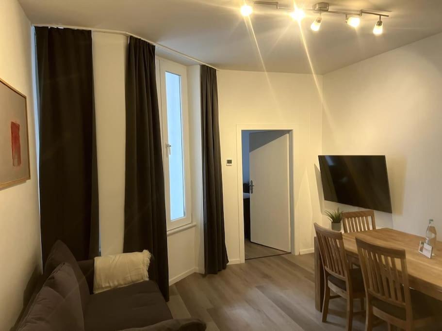 Jaybnb - Geraeumiges Apartment Am Hafen Von Dortmund Esterno foto